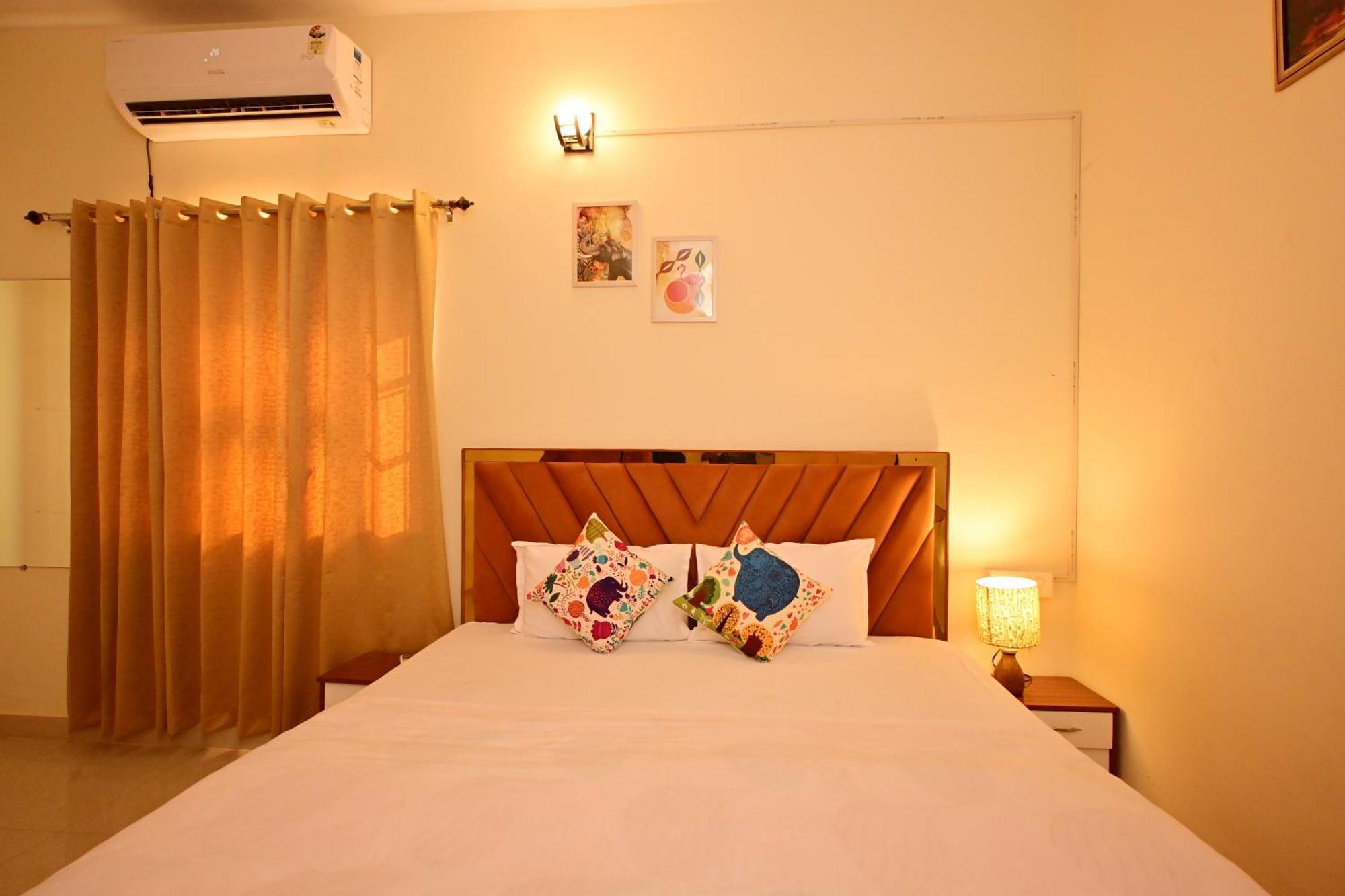 Zoomstay - 3Bhk Apartments Varanasi Exterior photo