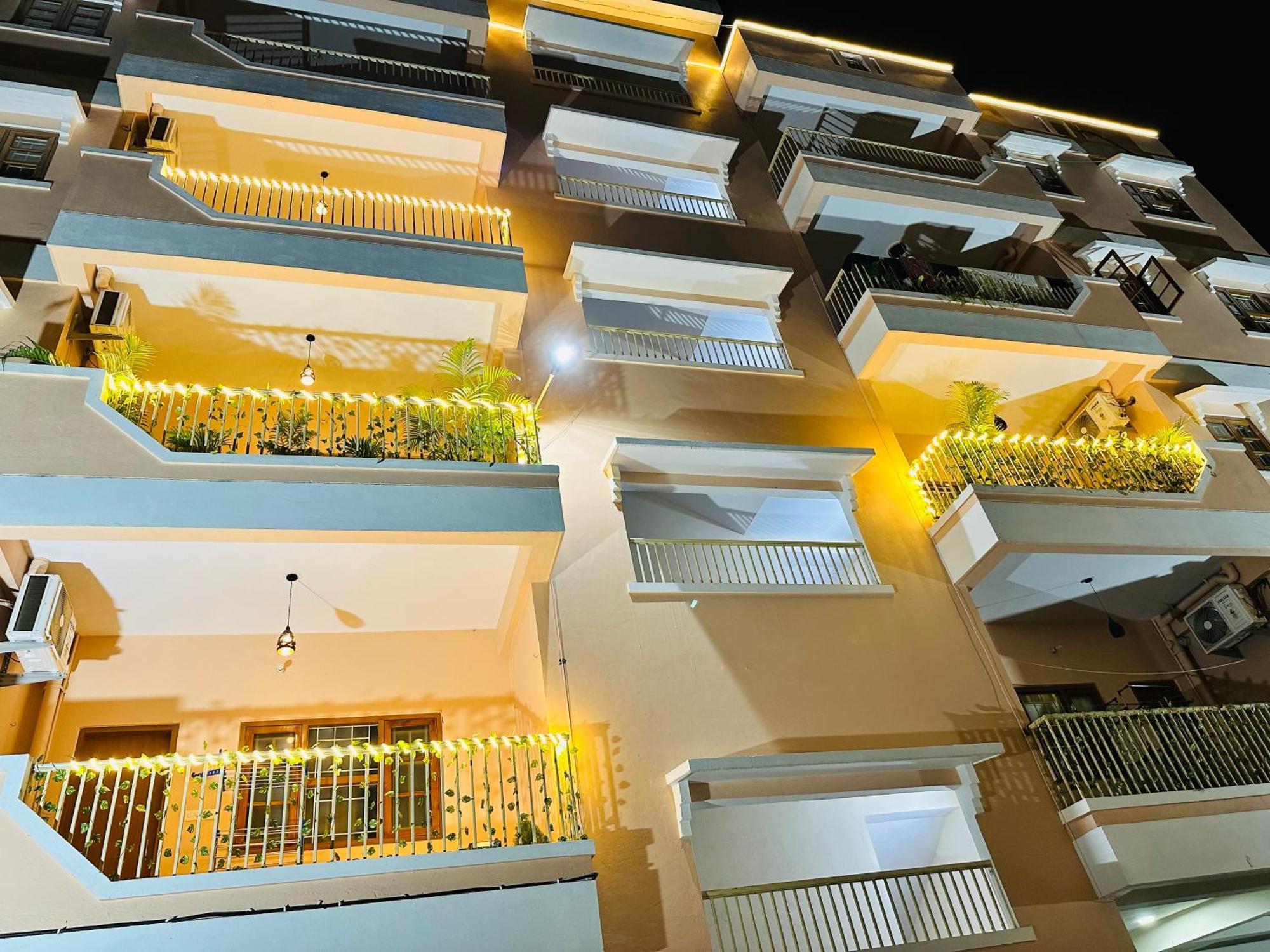 Zoomstay - 3Bhk Apartments Varanasi Exterior photo