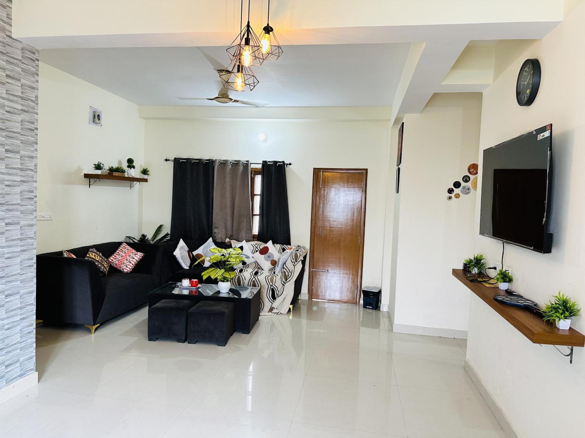Zoomstay - 3Bhk Apartments Varanasi Exterior photo