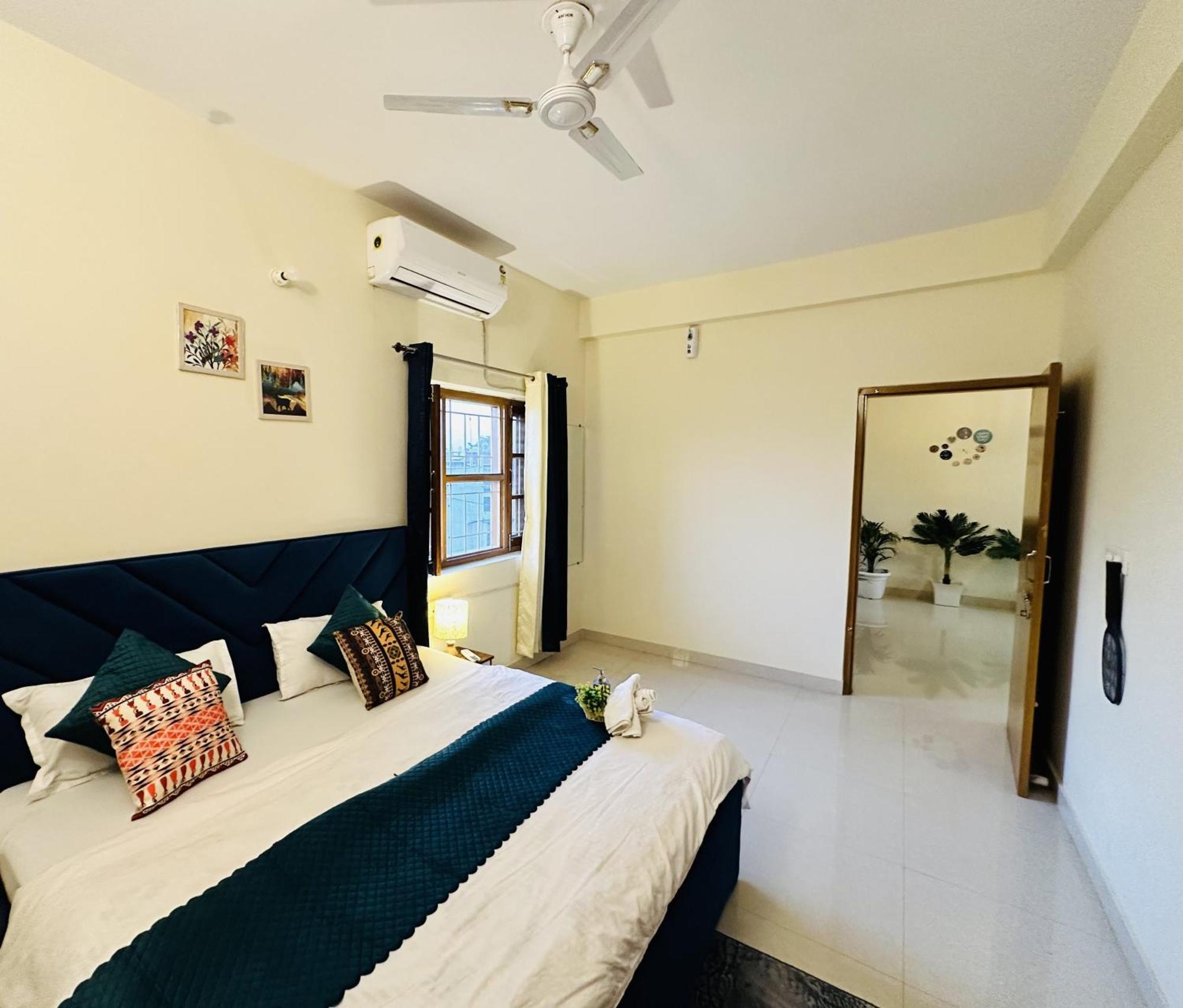 Zoomstay - 3Bhk Apartments Varanasi Exterior photo